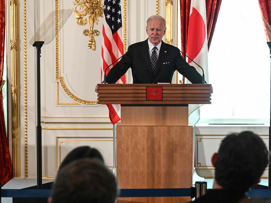الرئيس الأميركي جو بايدن خلال مؤتمر صحافي مع رئيس الوزراء اليابان فوميو كيشيدا في طوكيو- 23 مايو 2022 - AFP