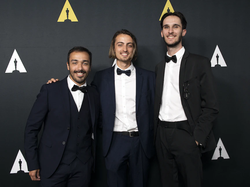 صناع فيلم الرسوم المتحركة Les larmes de la Seine (دموع السين) يحضرون حفل توزيع جوائز أكاديمية الطلاب الـ49 في المتحف الأكاديمي للصور المتحركة في لوس أنجلوس. 20 أكتوبر 2022. - AFP