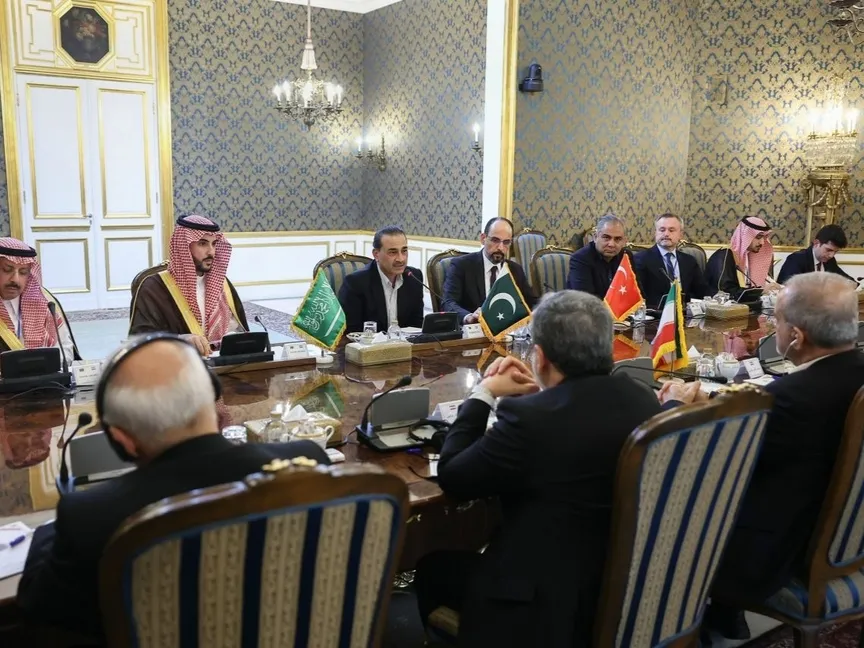جانب من اجتماع ممثلي دول اتفاقية مكة للدفاع المشترك مع كبار المسؤولين الإيرانيين في طهران. 26 أكتوبر 2026 - الخارجية الإيرانية