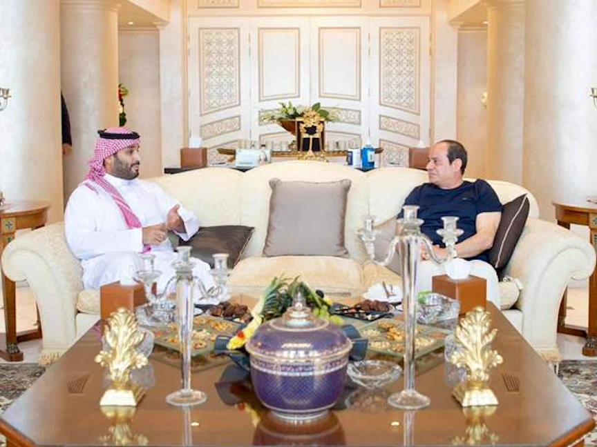 الرئيس المصري عبد الفتاح السيسي يلتقي ولي العهد السعودي الأمير محمد بن سلمان في شرم الشيخ - 11 يونيو 2021. - www.facebook.com/Egy.Pres.Spokesman