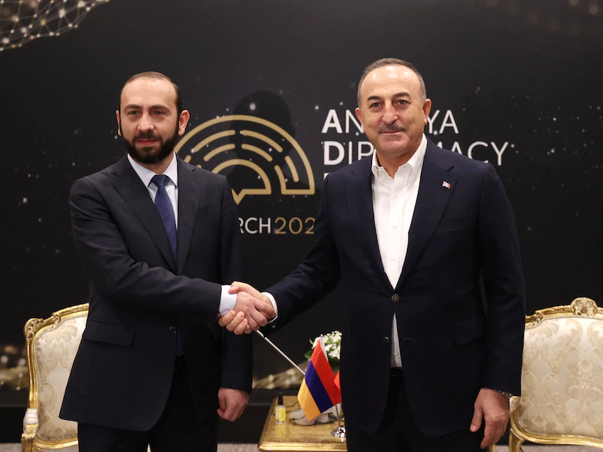 تركيا وأرمينيا.. "محادثات بنّاءة" على طريق إصلاح العلاقات