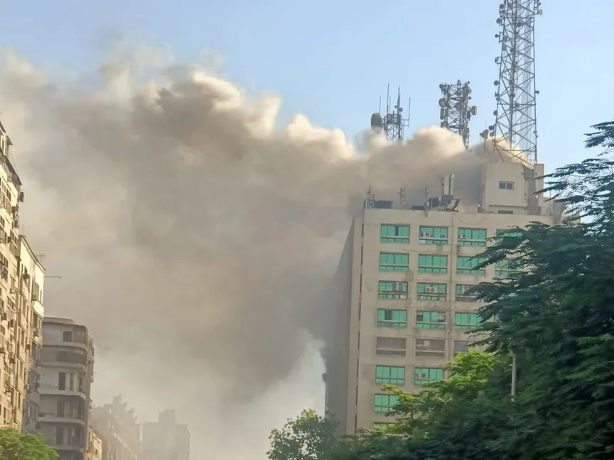 مصر.. حريق هائل في سنترال رمسيس يؤثر على خدمات الإنترنت بالقاهرة