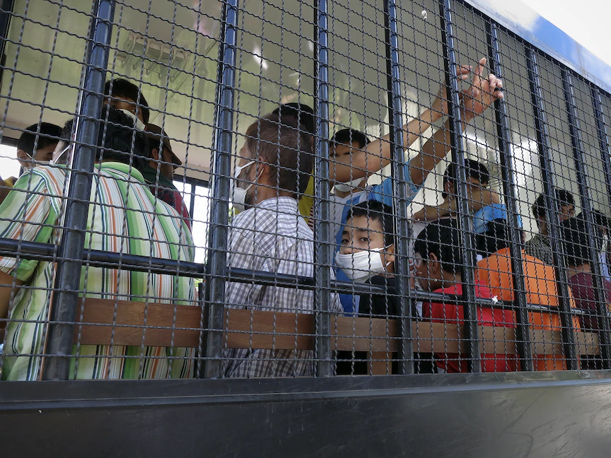 مجموعة من أقلية الأويغور في مركز احتجاز ببلدة سونغكلا جنوب تايلاند- 14 أبريل 2014 - REUTERS