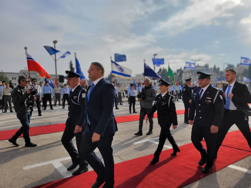 اليميني إيتمار بن غفير يتسلم مهامه كوزير للأمن القومي في إسرائيل. 1 يناير 2023 - Twitter/itamarbengvir