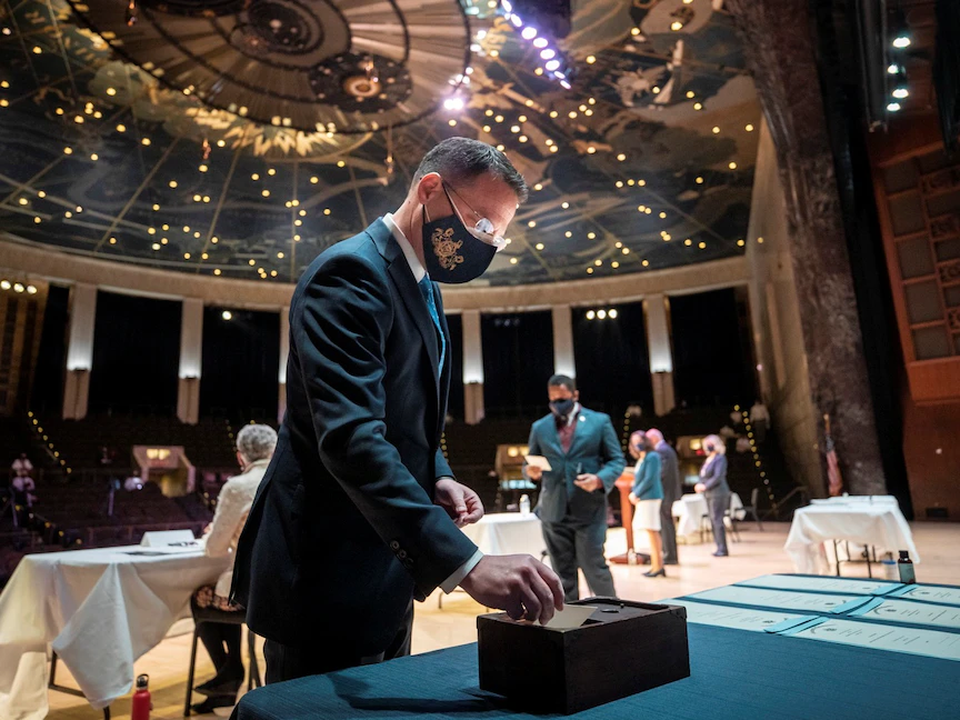 المجمع الانتخابي في ولاية بنسلفانيا - REUTERS