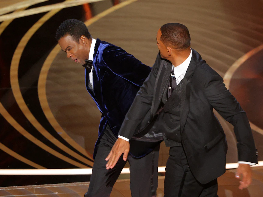 رغم صفعة الأوسكار.. آبل تعيد ويل سميث إلى الواجهة بفيلم جديد