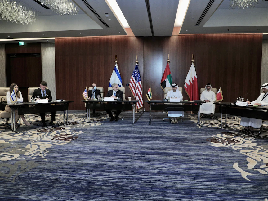 اجتماع بين وزير الطاقة الأميركي دان بروييت ونظرائه الإماراتي والبحريني والإسرائيلي في أبو ظبي- 15 ديسمبر 2020 - وكالة الأنباء الإماراتية "وام"