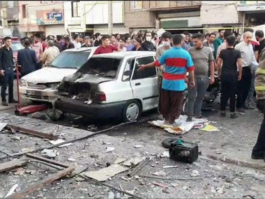 جانب من الأضرار التي خلفها الانفجار - وكالة أنباء فارس