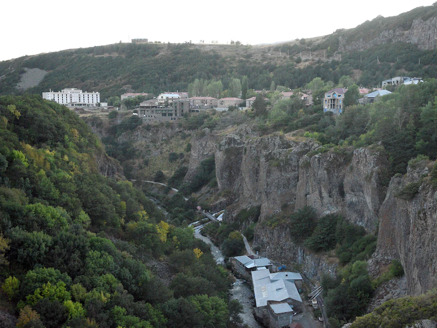 صورة جوية لبلدة جرموك الواقعة على الحدود بين أرمينيا وأذربيجان - 15 سبتمبر 2022. - AFP