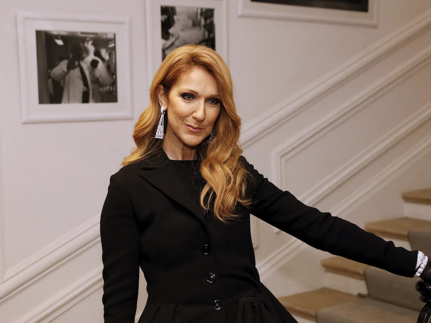 المطربة الكندية سيلين ديون في عرض أزياء كريستيان ديور - باريس - 4 يوليو 2016 - AFP