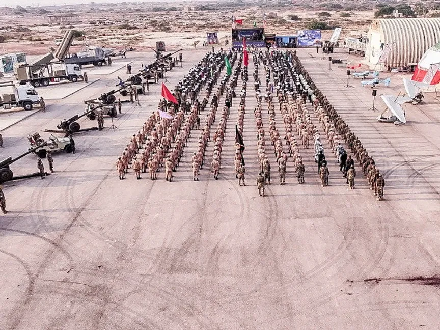 القوات البحرية التابعة للحرس الثوري الإيراني خلال تدريبات. 2 أغسطس 2023 - REUTERS