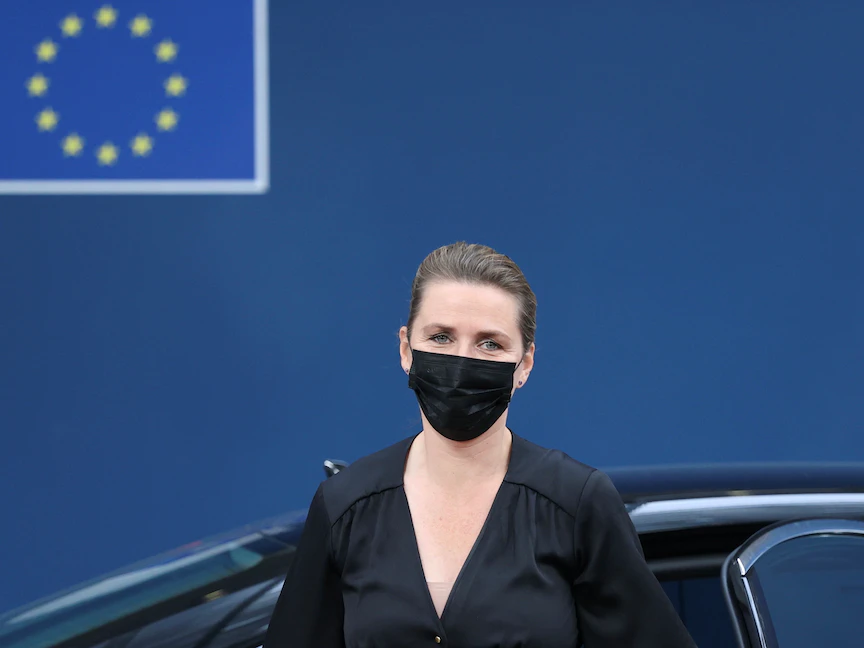 رئيسة الوزراء الدنماركية ميت فريدريكسن في مبنى المجلس الأوروبي في بروكسل، بلجيكا. 25 يونيو 2021 - REUTERS