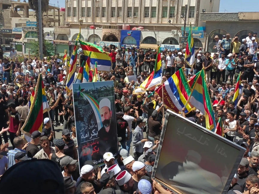 سوريا.. لماذا تحتج "السويداء" بعد 12 عاماً من الحياد؟