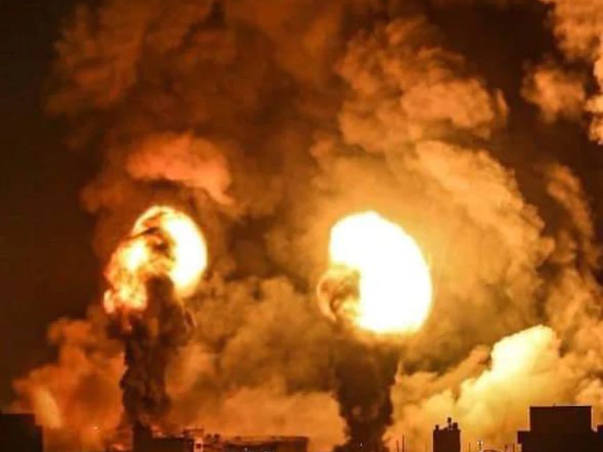 صور متداولة للقصف الإسرائيلي على قطاع غزة - 16 يوليو 2022 - Twitter/@AvichayAdraee