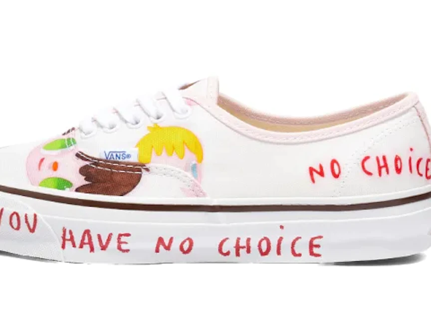 حذاء من تصميم hgفنان الإسباني خافيير كاليجا - Instagram/@Javicallega