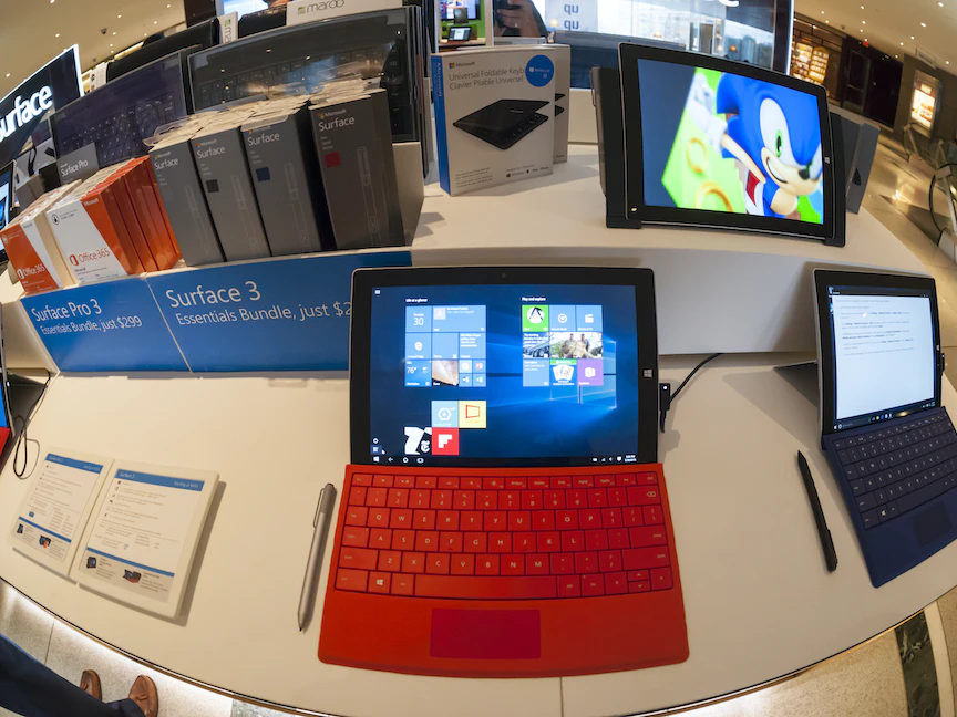 ويندوز 10 على جهاز كمبيوتر في معرض للإجهزة الإلكترونية، نيويورك - Corbis via Getty Images