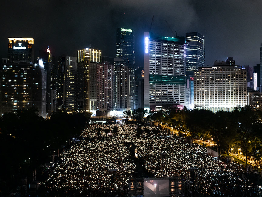 وقفة احتجاجية نظمها تحالف هونج كونج لدعم الحركات الديمقراطية الوطنية بالصين لإحياء الذكرى 30 لأحداث تيانانمين- 4 يونيو 2019 - AFP