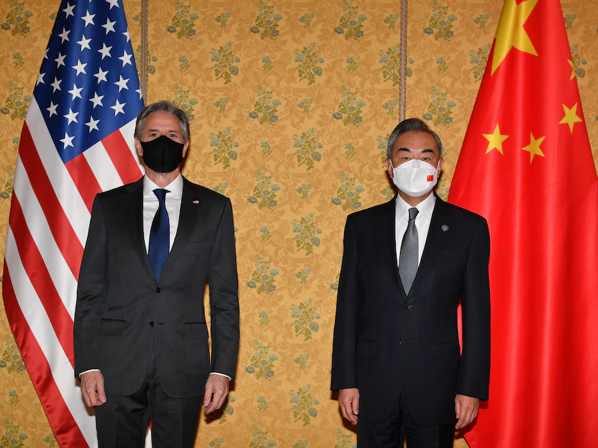 بكين لواشنطن: قلقون بشأن أوكرانيا.. ومستعدون لإدارة خلافاتنا حول تايوان