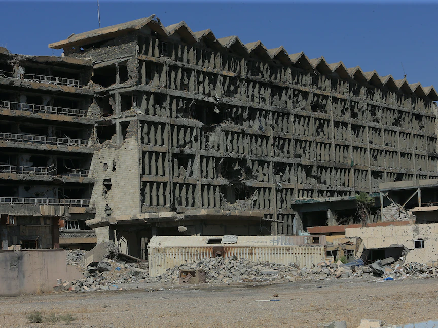 مستشفى مدمر خلال الحرب على "داعش" داخل المدينة الطبية في الموصل شمالي العراق. 10 يوليو 2018 - REUTERS