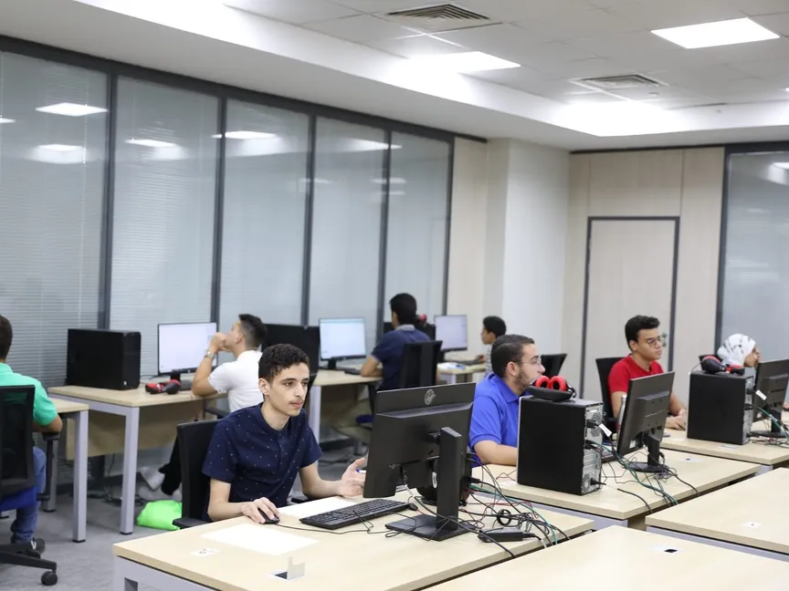 نظام الثانوية العامة الجديد في مصر.. رهان حكومي على مواكبة سوق العمل وسط انتقادات