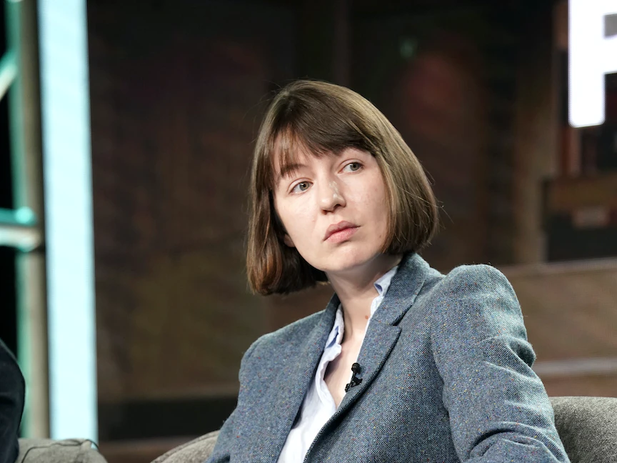 الكاتبة الأيرلندية سالي روني خلال جلسة نقاشية في مدينة باسادينا بولاية كاليفورنيا - 17 يناير 2020 - Getty Images via AFP