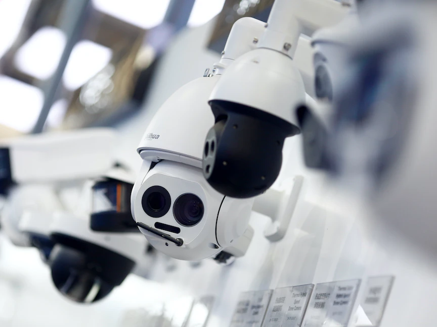 كاميرات مراقبة في مصنع "Dahua Technology" في معرض "Security China 2018" بالصين. 23 أكتوبر 2018 - REUTERS