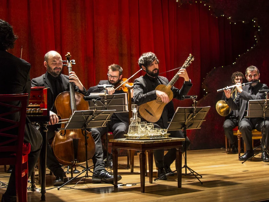 فرقة "فورما أنتيكوا" الموسيقية الإسبانية - wam