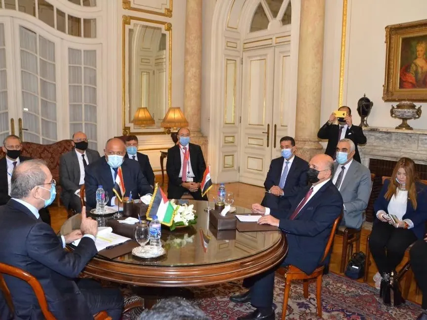 جانب من الاجتماع الثلاثي بين وزراء خارجية مصر والأدرن والعراق - الشرق