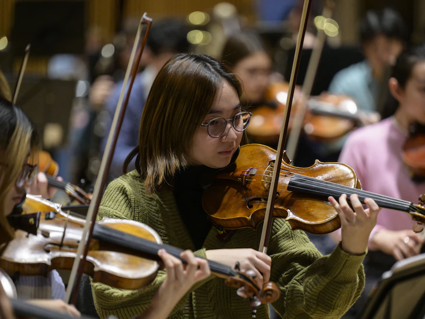 سيمفونية نيويورك للشباب خلال بروفة في مدينة نيويورك، 15 يناير 2023 - AFP