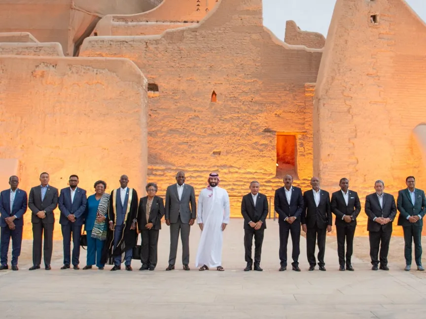 ولي العهد السعودي الأمير محمد بن سلمان يتوسط قادة ورؤساء دول الكاريكوم. 16 نوفمبر 2023 - "واس"