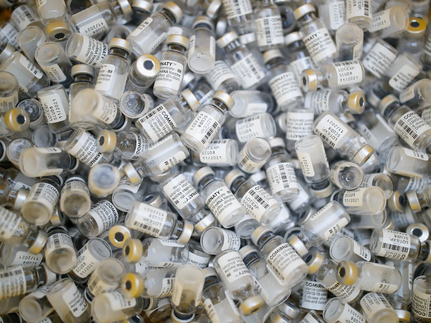 معلومات مضللة تغذّي "خرافات" بشأن لقاحات كورونا