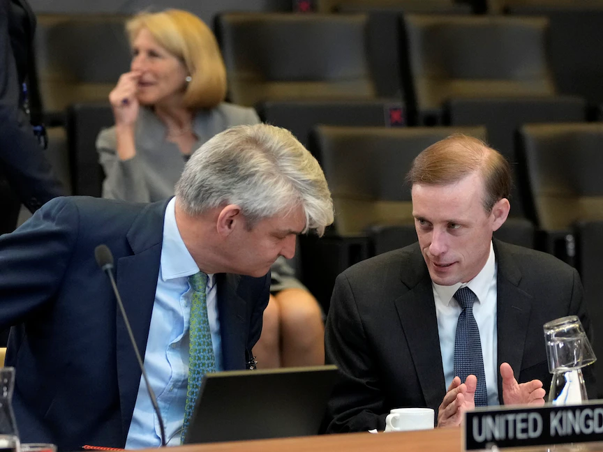 مستشار الأمن القومي البريطاني: لن نترك إيران تهدد الملاحة البحرية