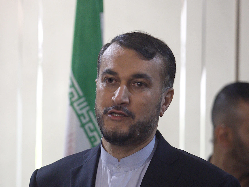 حسين أمير عبد اللهيان خلال مؤتمر صحافي مع وزير الخارجية اللبناني آنذاك جبران باسيل. 26 يونيو 2014 - Getty Images