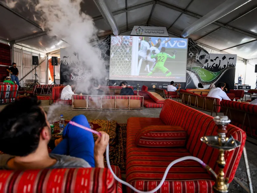 استمرار منع "الشيشة" في مقاهي السعودية وسط شائعات عودتها