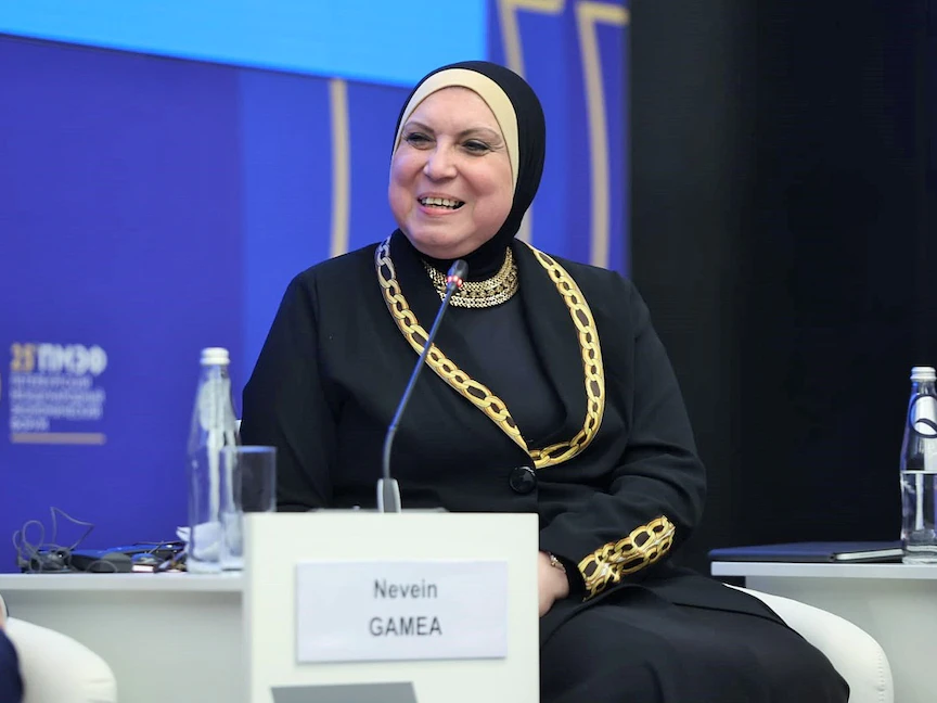 وزيرة التجارة والصناعة المصرية نيفين جامع خلال افتتاح ملتقى الأعمال المصري الروسي بمنتدى سان بطرسبرج الاقتصادى الدولي- 16 يونيو 2022 - Twitter/@Trade_Industry