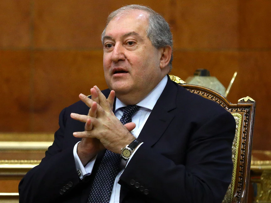 رئيس أرمينيا يستقيل من منصبه احتجاجاً على صلاحياته المحدودة