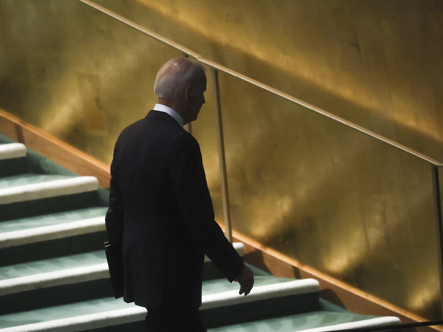 الرئيس الأميركي جو بايدن بعد إلقائه كلمة أمام الدورة الـ77 للجمعية العامة للأمم المتحدة في مقر الأمم المتحدة، نيويورك 21 سبتمبر 2022 - REUTERS