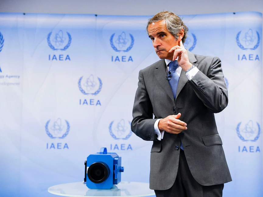 المدير العام للوكالة الدولية للطاقة الذرية رافاييل جروسي خلال مؤتمر صحافي في فيينا - 9 يونيو 2022 - REUTERS