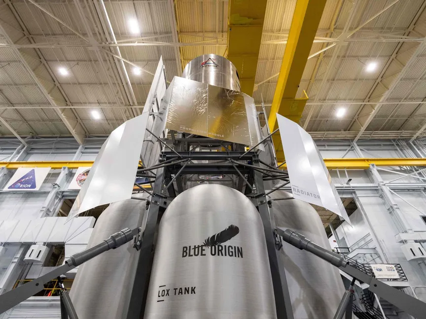 النموذج الهندسي لمركبة هبوط الطاقم في مبنى ناسا بمركز جونسون للفضاء - Blue Origin