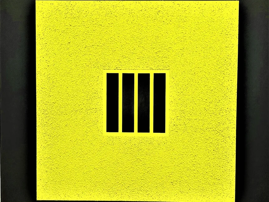 عمل فني للفنان الأميركي بيتر هالي في مدريد (2025) - الشرق