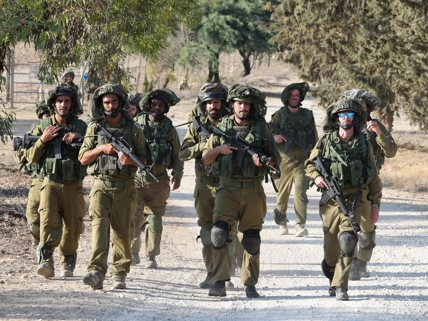 قوات إسرائيلية في مكان غير محدد على حدود قطاع غزة. 19 أكتوبر 2023 - AFP