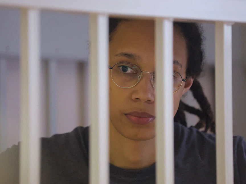 نجمة كرة السلة الأميركية بريتني غراينر خلال محاكمتها. - REUTERS