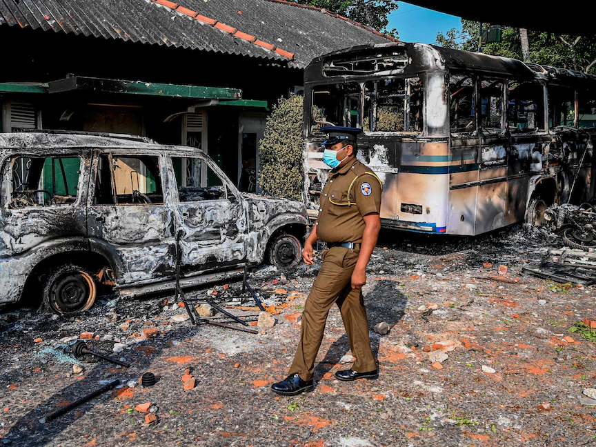 سريلانكا.. تقييد الوصول لوسائل التواصل وسط احتجاجات