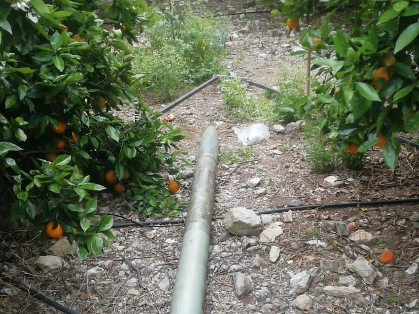 منصات وصواريخ عثر عليها الجيش اللبناني في سهل القليلة. 8 أبريل 2023 - @LebarmyOfficial