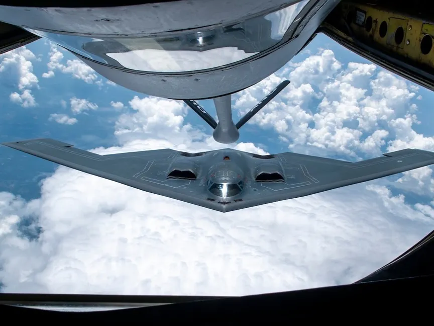 القاذفة الشبحية الأميركية من طراز B-2 Spirit متعددة الأدوار - afgsc