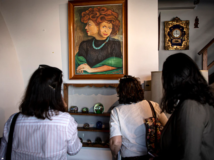 قيود كورونا تهوي بإيرادات مؤسسة الشاعر بابلو نيرودا