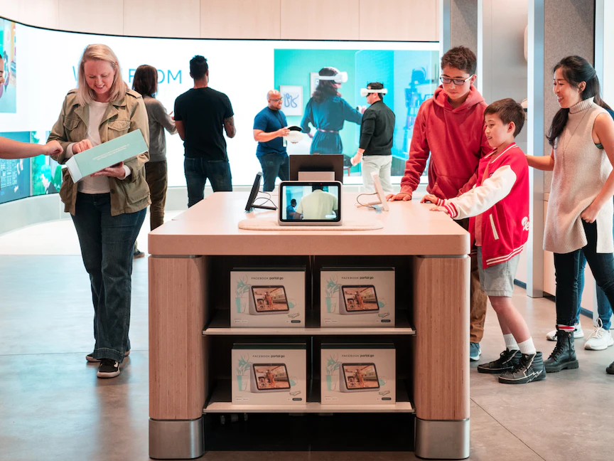 "ميتا" تفتتح أول متجر لبيع منتجاتها الشهر المقبل - Meta