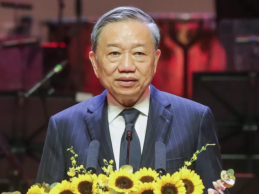 وزير الأمن العام في فيتنام تو لام أثناء افتتاح دار الأوبرا هو غوم في العاصمة هانوي- 9 يوليو 2023 - Reuters