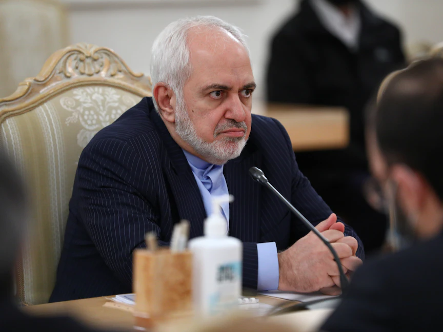 وزير الخارجية الإيراني محمد جواد ظريف خلال لقاء نظيره الروسي سيرغي لافروف في موسكو- 26 يناير 2021 - via REUTERS