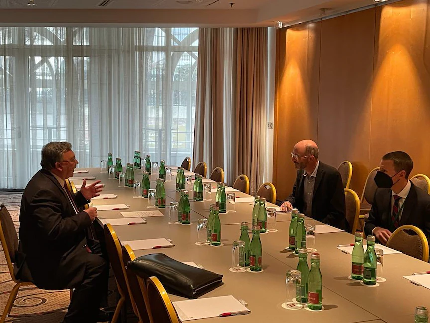 المبعوث الروسي يلتقي مالي: التنسيق مع واشنطن شرط مهم للتقدم في محادثات فيينا